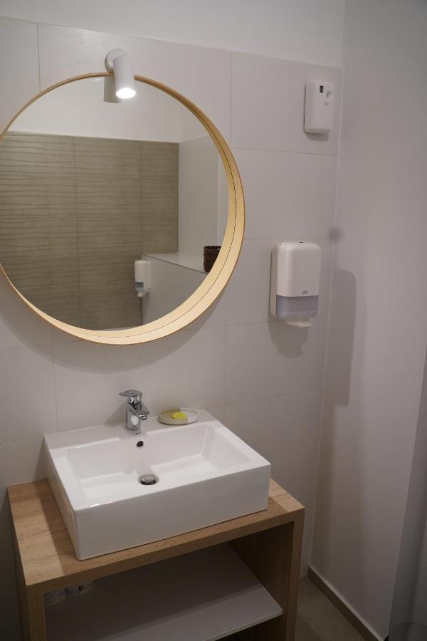 Gio Home C13 Bukares Bagian luar foto