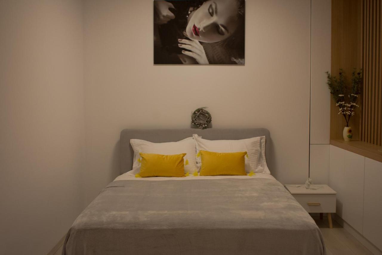 Gio Home C13 Bukares Bagian luar foto