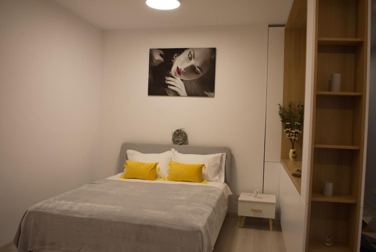 Gio Home C13 Bukares Bagian luar foto